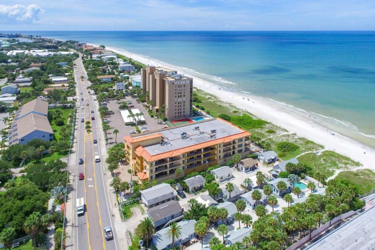 Binnie's Beachfront Holiday home Clearwater Beach