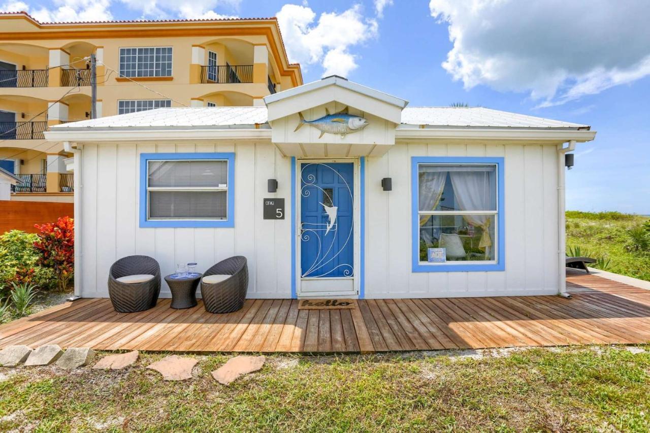 Binnie's Beachfront Holiday home