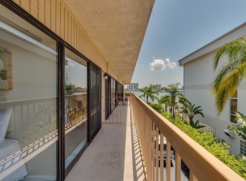Sun Harbor Unit 1 - Weekly Townhouse Holiday home Clearwater Beach