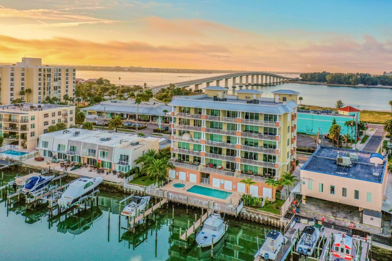 Dolphin's Cove - Clearwater Beach, Fl