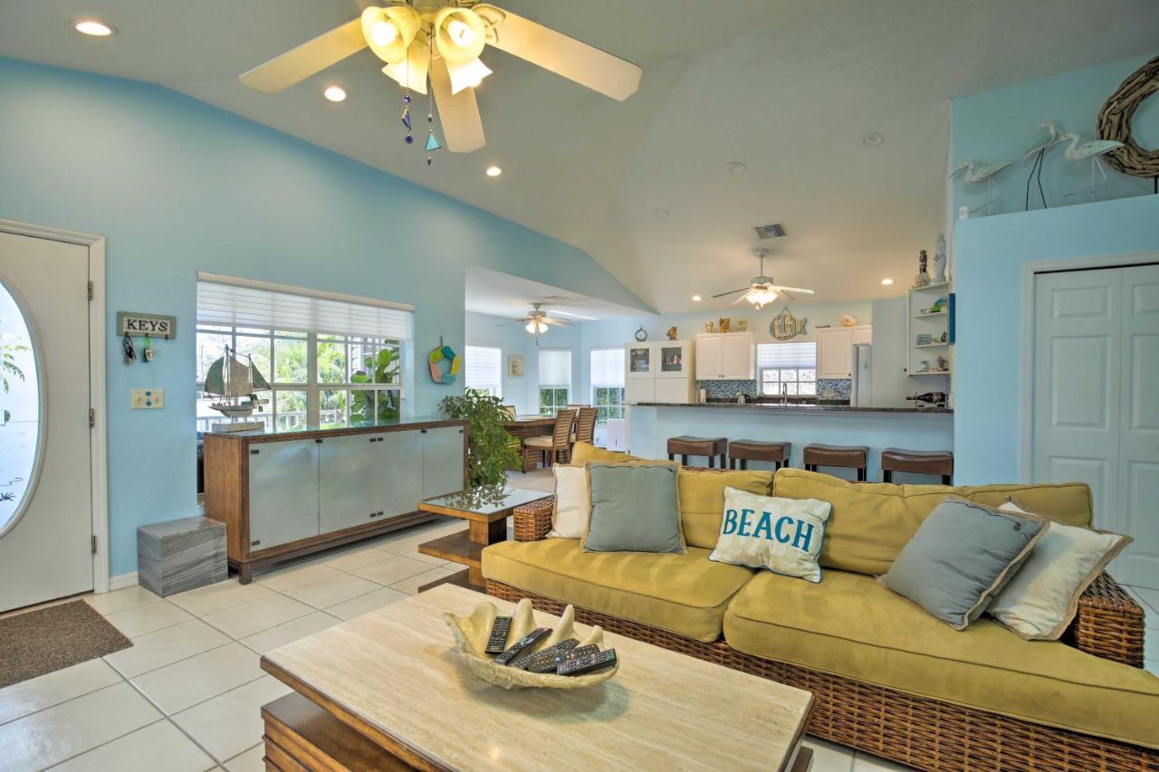 Holiday home Indian Rocks Oasis - 2 Blocks To Beach!