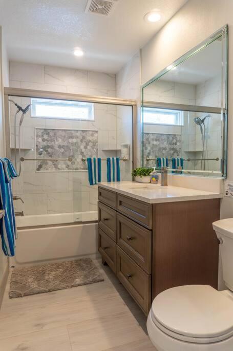 Amazing Water Front View Newly Renovated 3bd 2bth Clearwater Beach