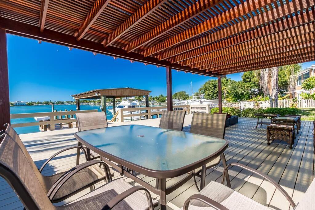 Holiday home Amazing Water Front View Newly Renovated 3bd 2bth Clearwater Beach