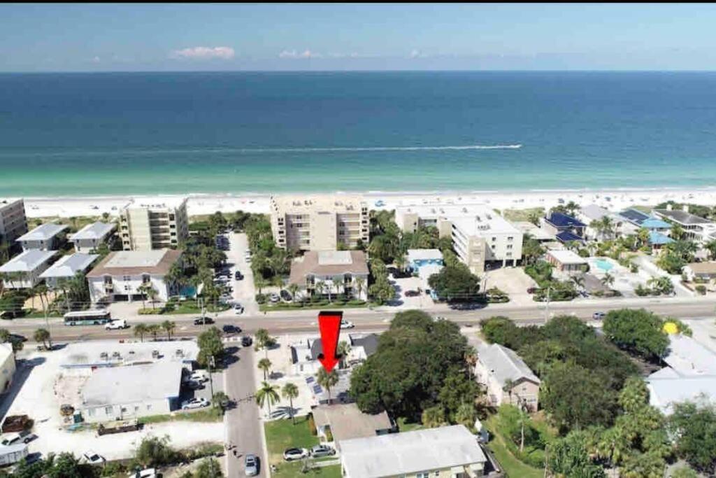 Steps From The Beach, Renovated 1bd 1 Bth