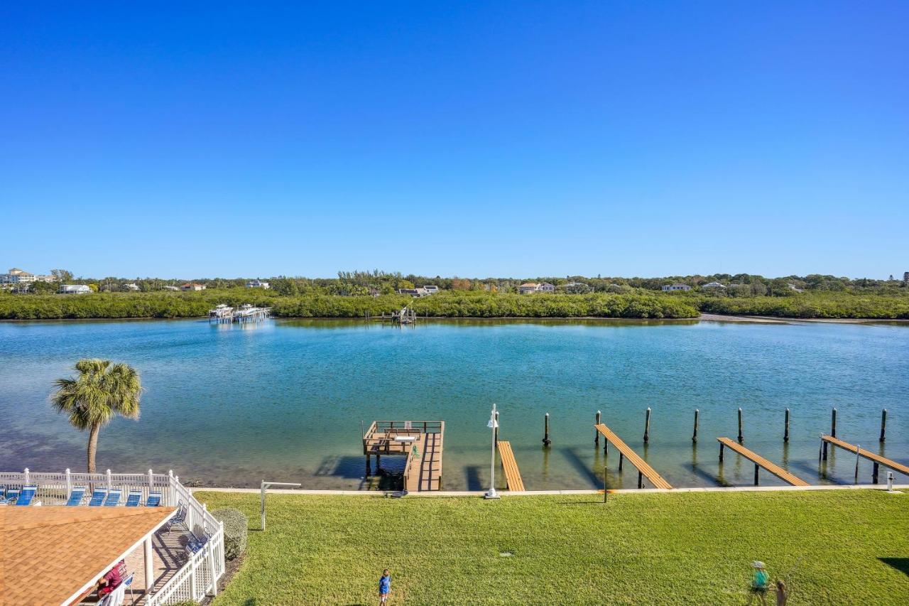 Bayshore Yacht & Tennis 409 - Premier Holiday home *