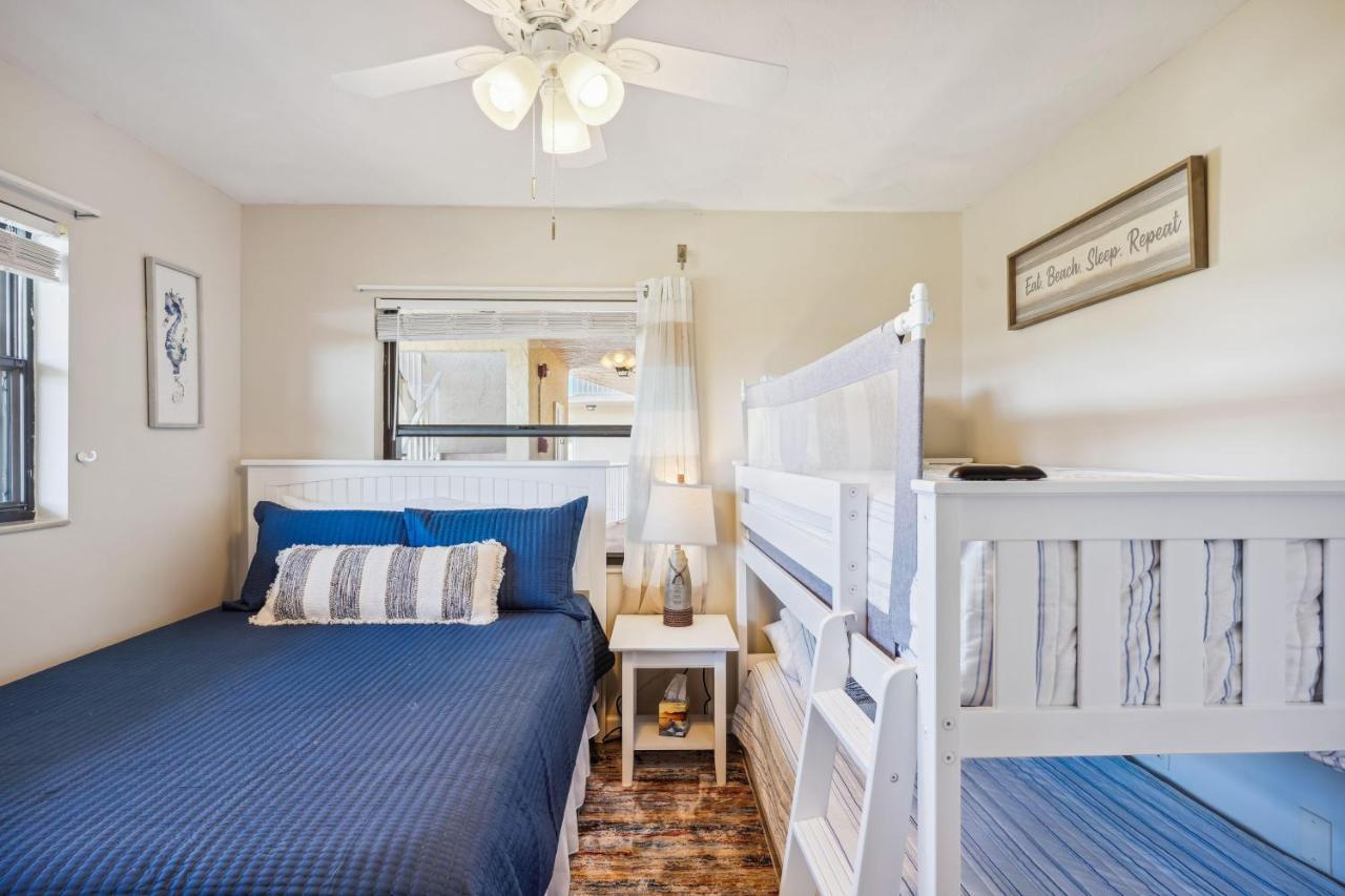 Bayshore Yacht & Tennis 409 - Premier Holiday home *