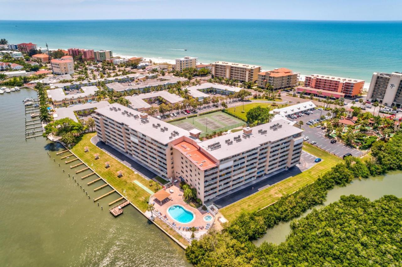 Bayshore Yacht & Tennis 409 - Premier
