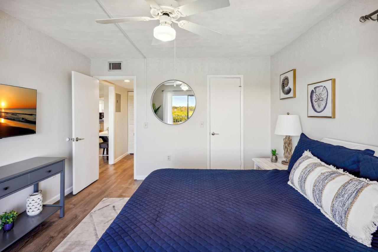 Bayshore Yacht & Tennis 409 - Premier * Clearwater Beach