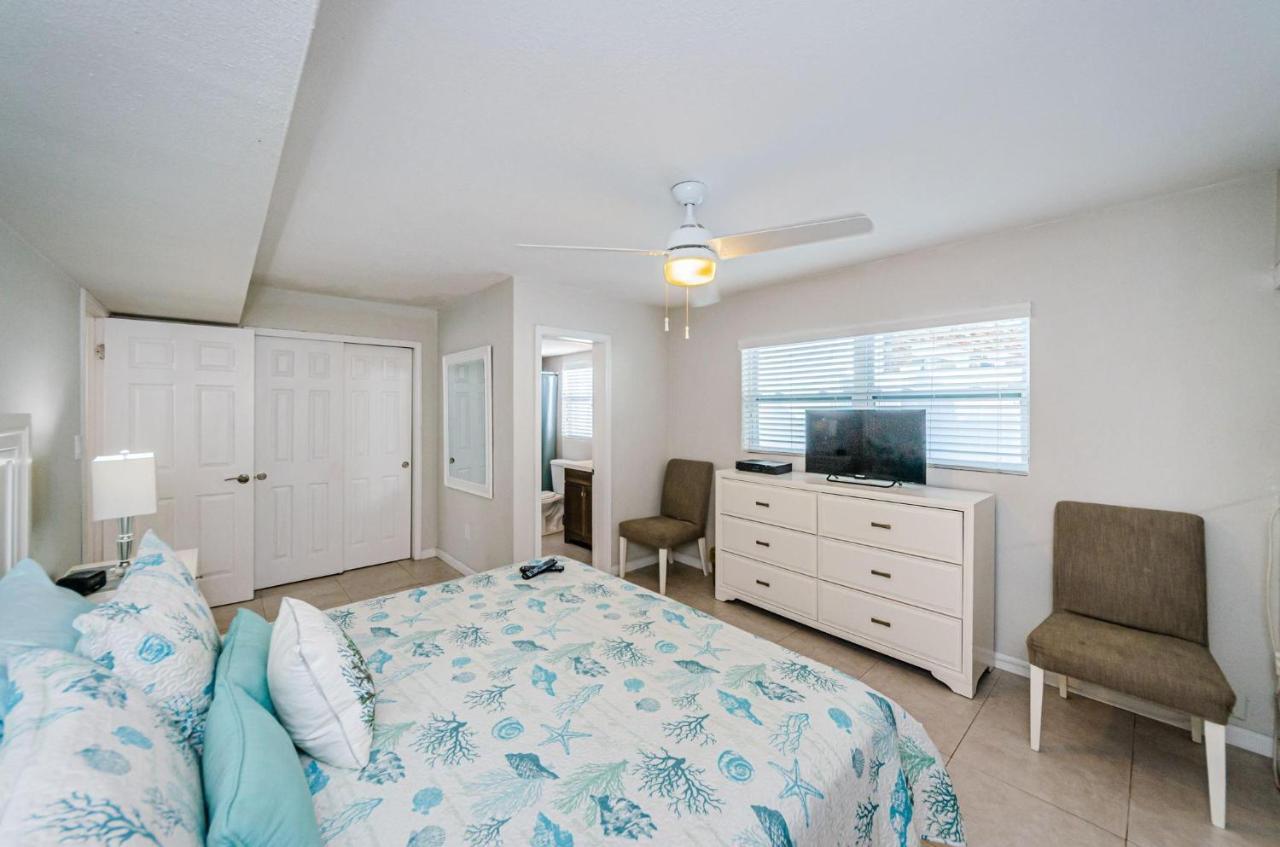 Holiday home Frenchy's 480 Clearwater Beach