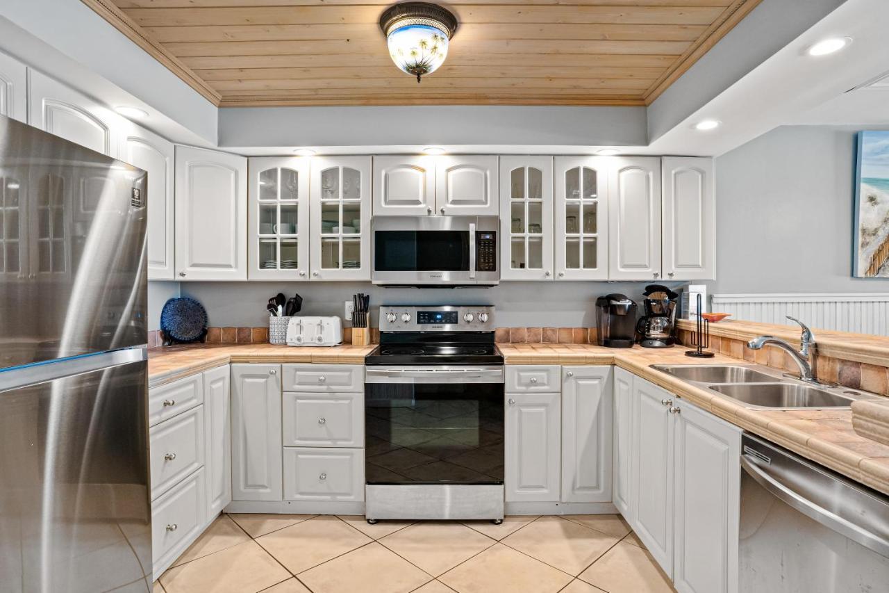 3 Bedroom Indian Shores Stunnersc1-305