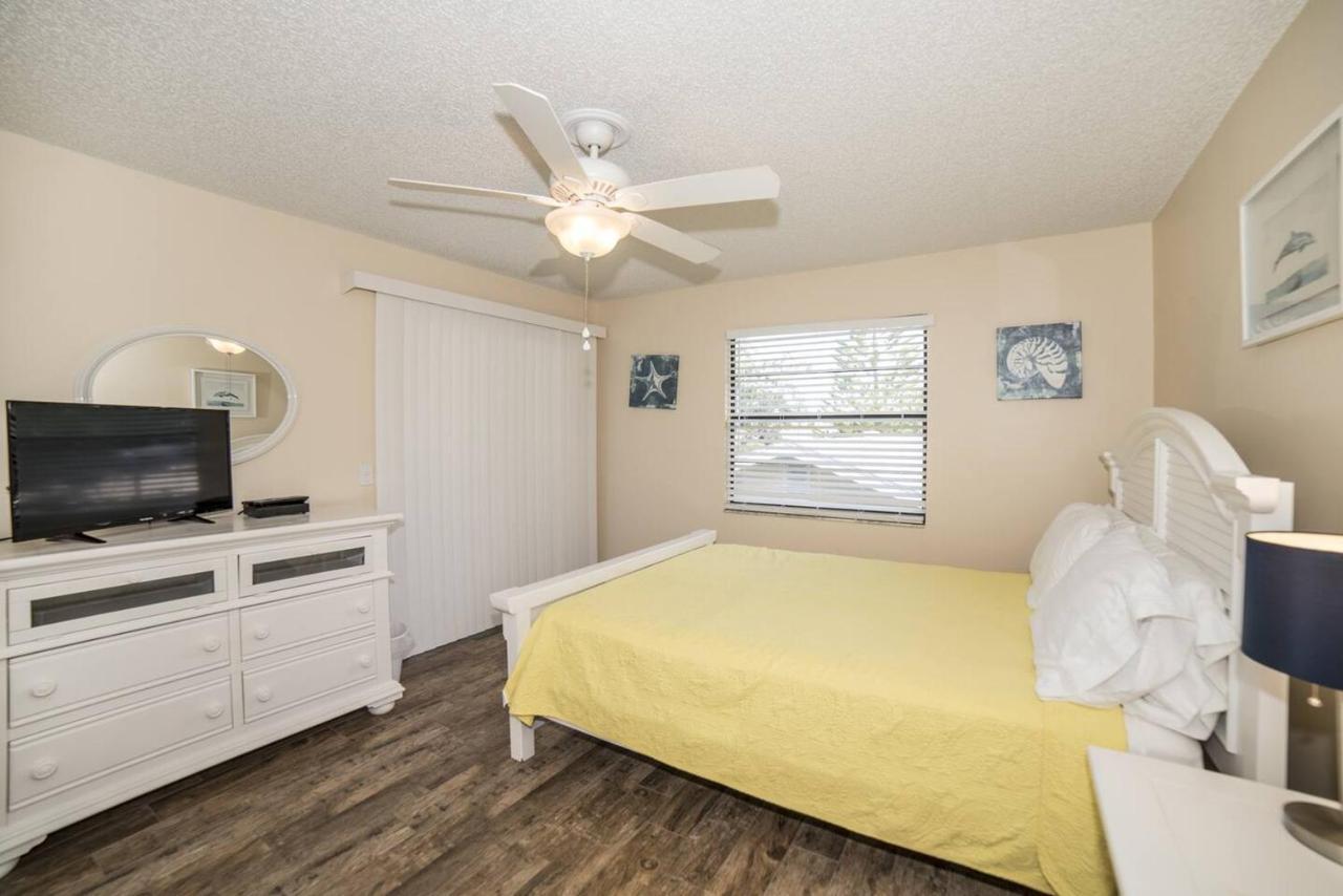 Apartment Tropical Indian Rocks A *