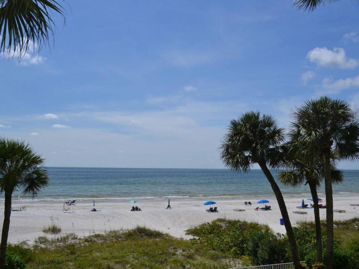 Tropical Indian Rocks A Clearwater Beach