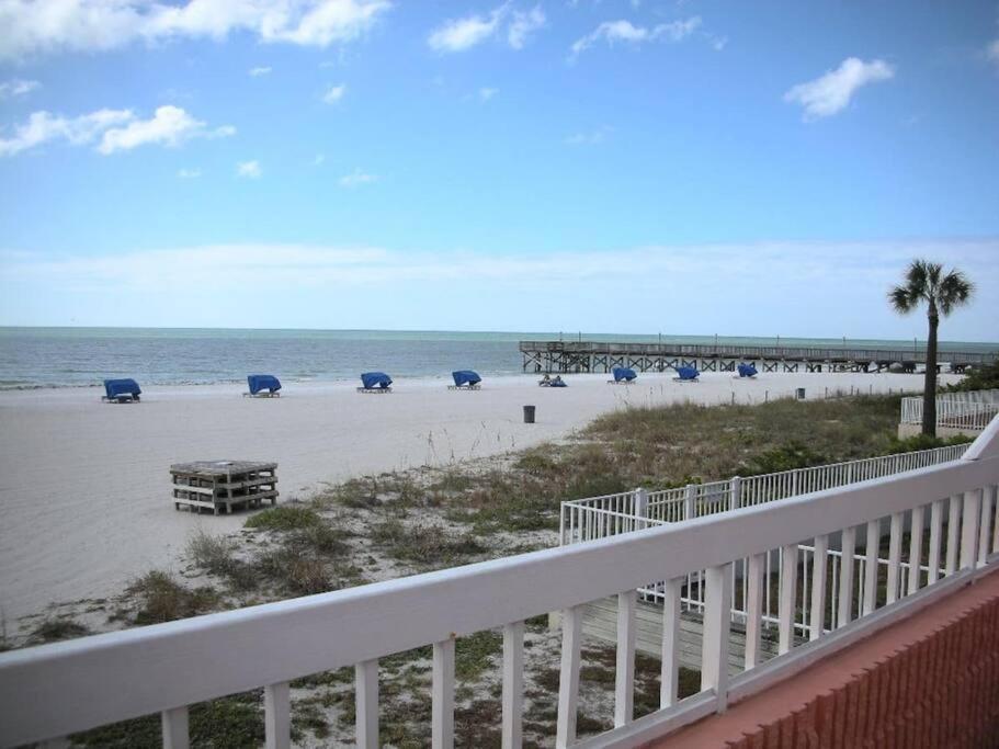 Tropical Beachfront Penthouse-beach Ii Clearwater Beach