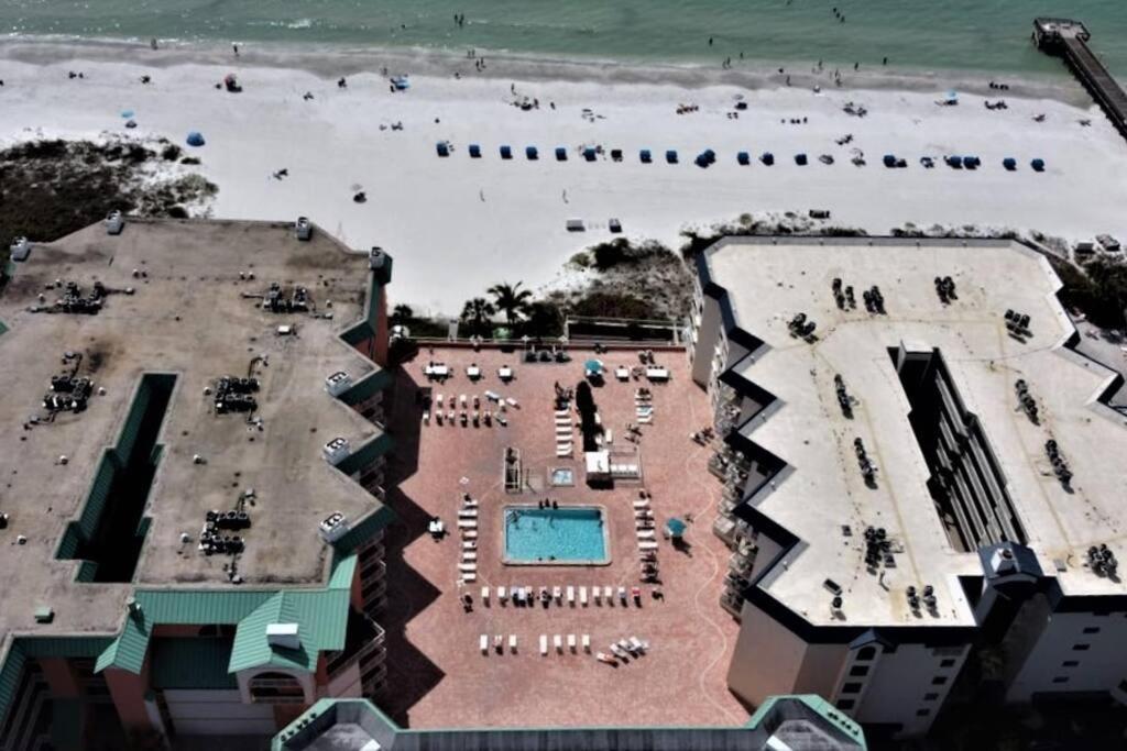 Tropical Beachfront Penthouse-beach Ii * Clearwater Beach