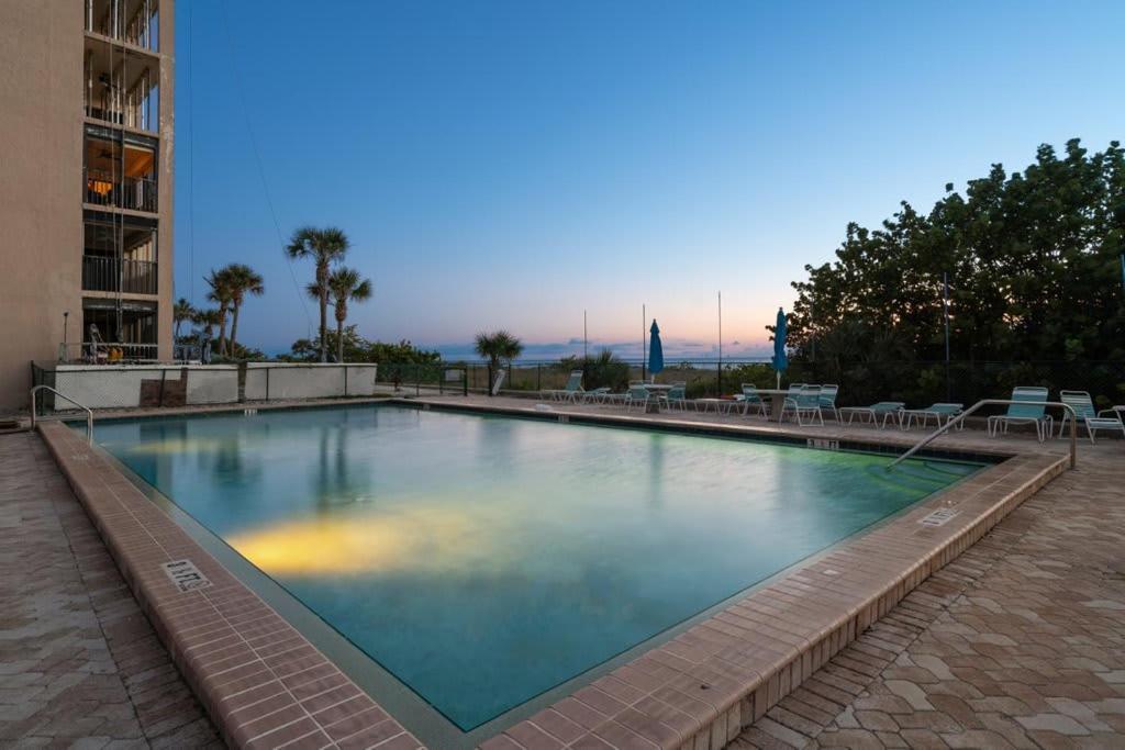 Holiday home Reflections On The Gulf #503 Beachfront With Pool And Hot Tub *