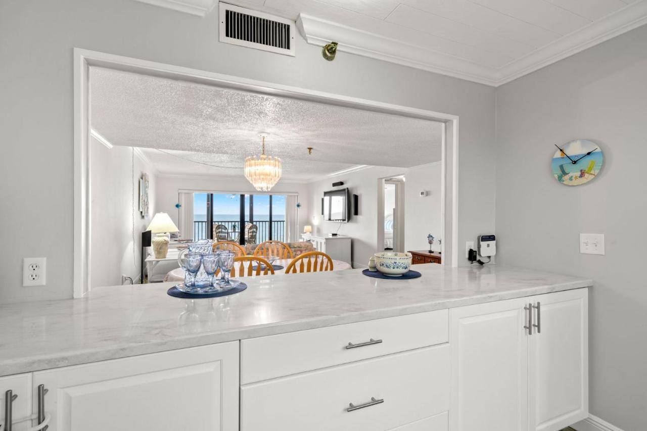 Reflections On The Gulf #503 Beachfront With Pool And Hot Tub Clearwater Beach