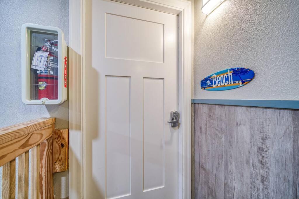 Holiday home Four Shores Unit 1 Direct Gulf With Pool &