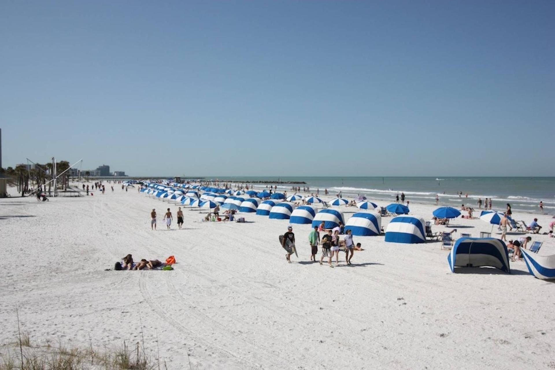 Holiday home Binnie's Beachfront Clearwater Beach