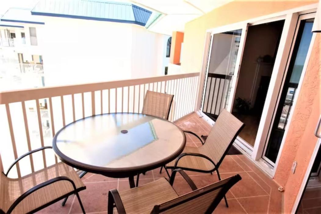 Tropical Beachfront Penthouse-beach Ii Clearwater Beach