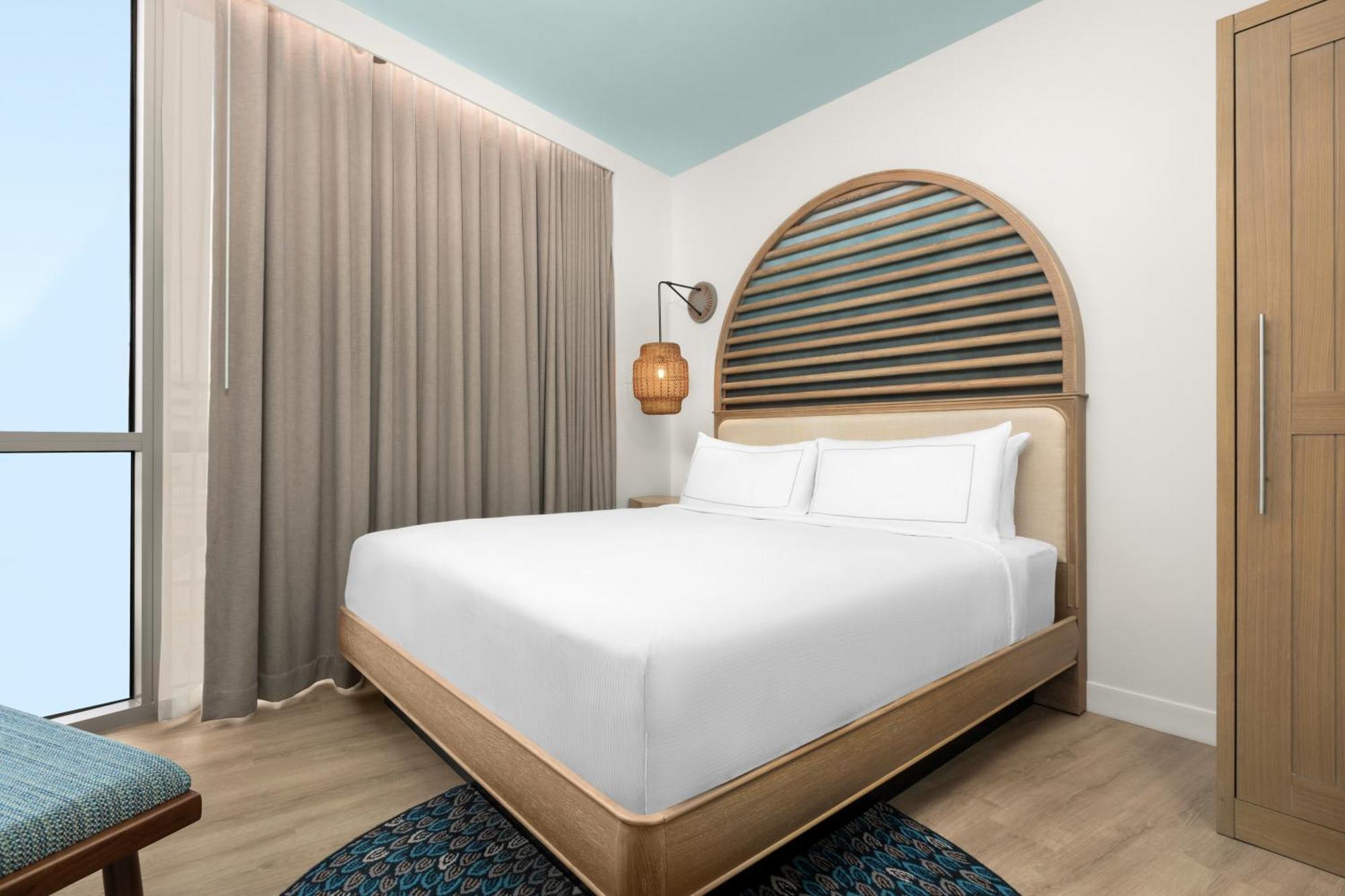 Resort The Hiatus Clearwater Beach, Curio Collection By Hilton