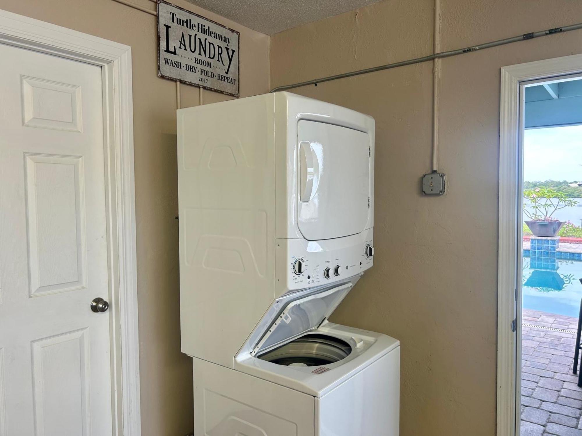 Villa Guest - Waterfront -pool & Hot Tub- Walk To Clearwater Beach