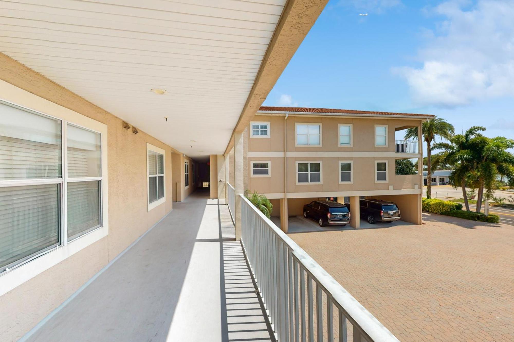 Oceanside 201 Apartment *