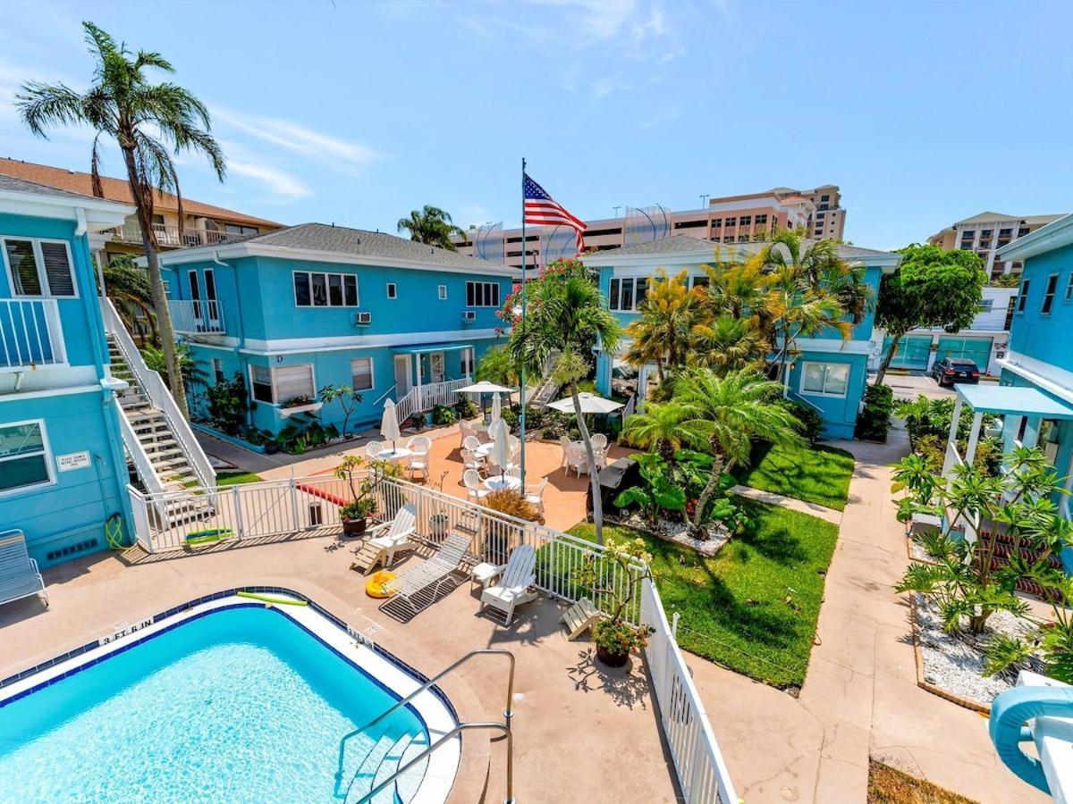 Apartment Quiet Corner Heated Pool & 2 Mins 2