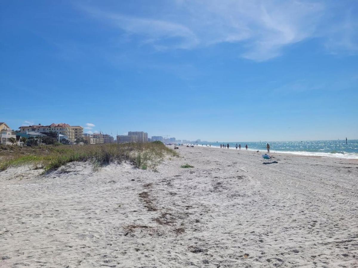 236e Beautiful That Sleeps 6 Apartment Clearwater Beach