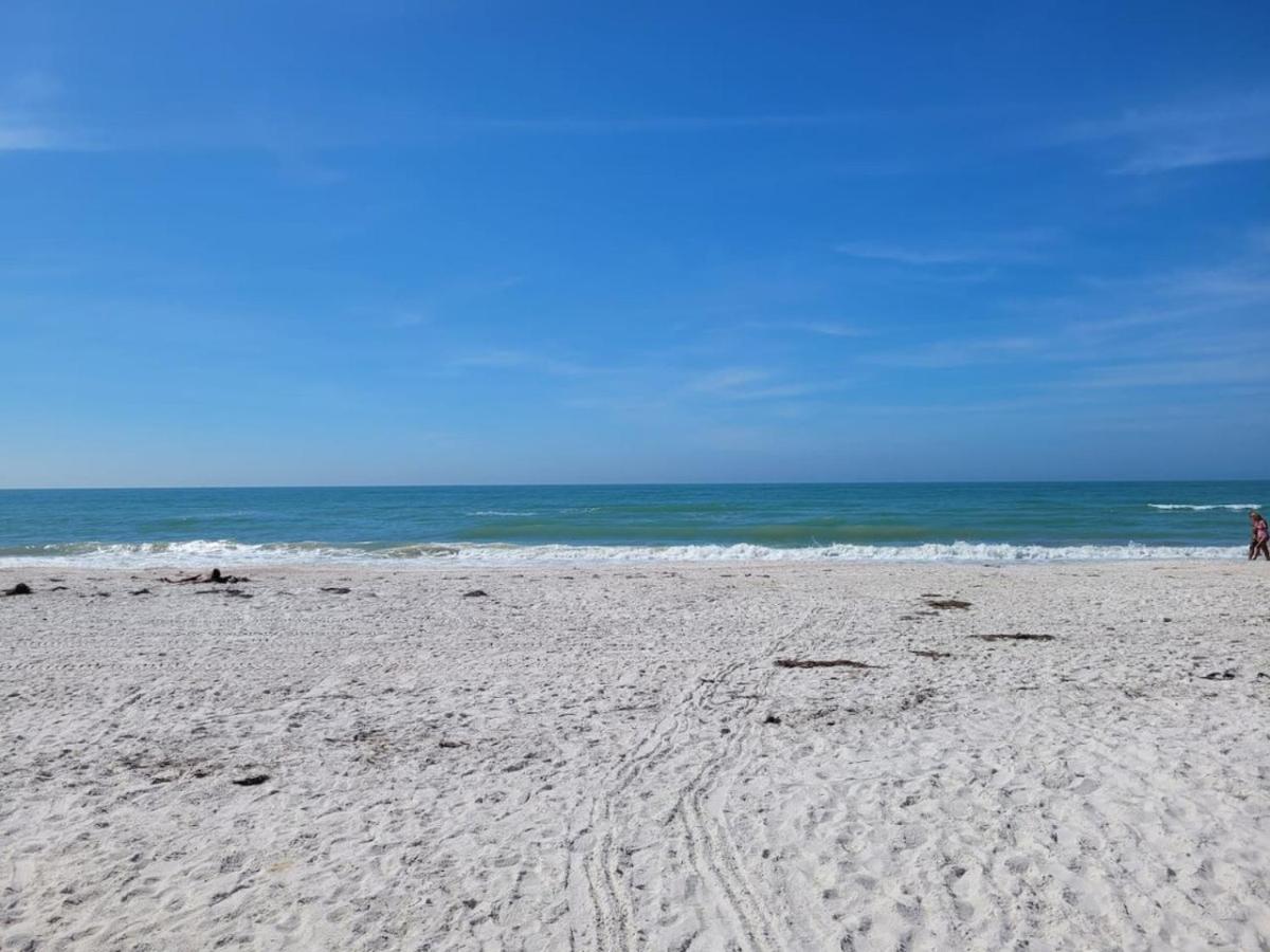236e Beautiful That Sleeps 6
