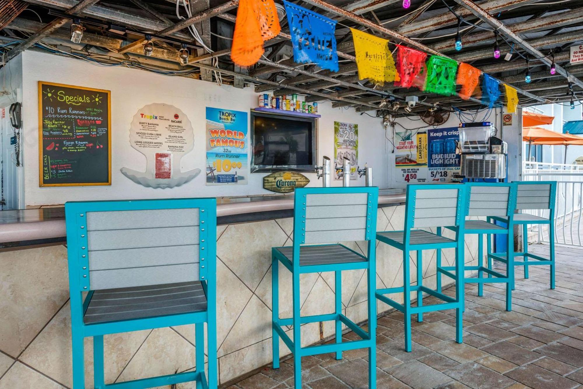 Dolphin Sands Clearwater Beach, Ascend Collection Hotel 3*