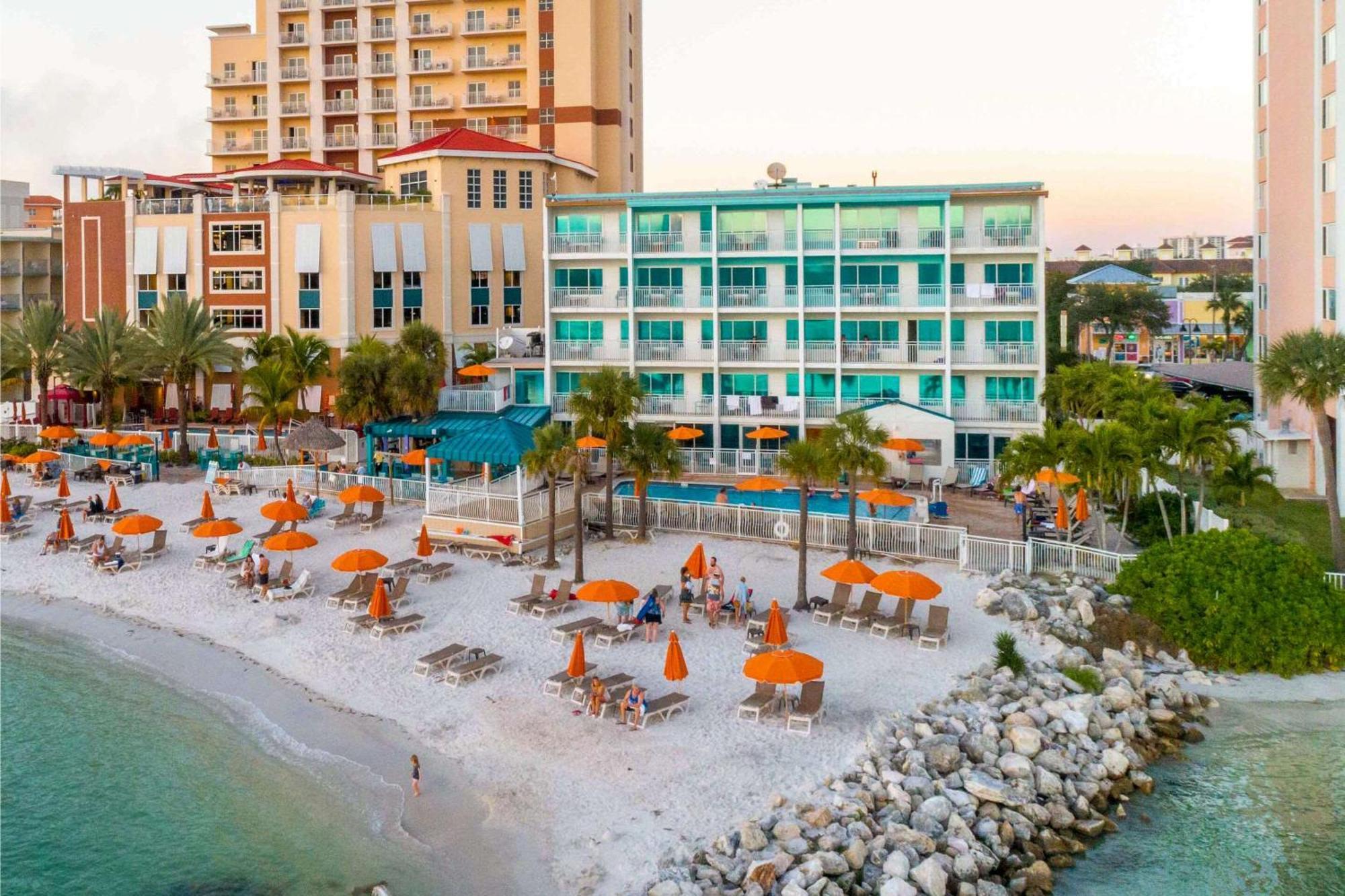 Dolphin Sands Clearwater Beach, Ascend Collection Clearwater Beach