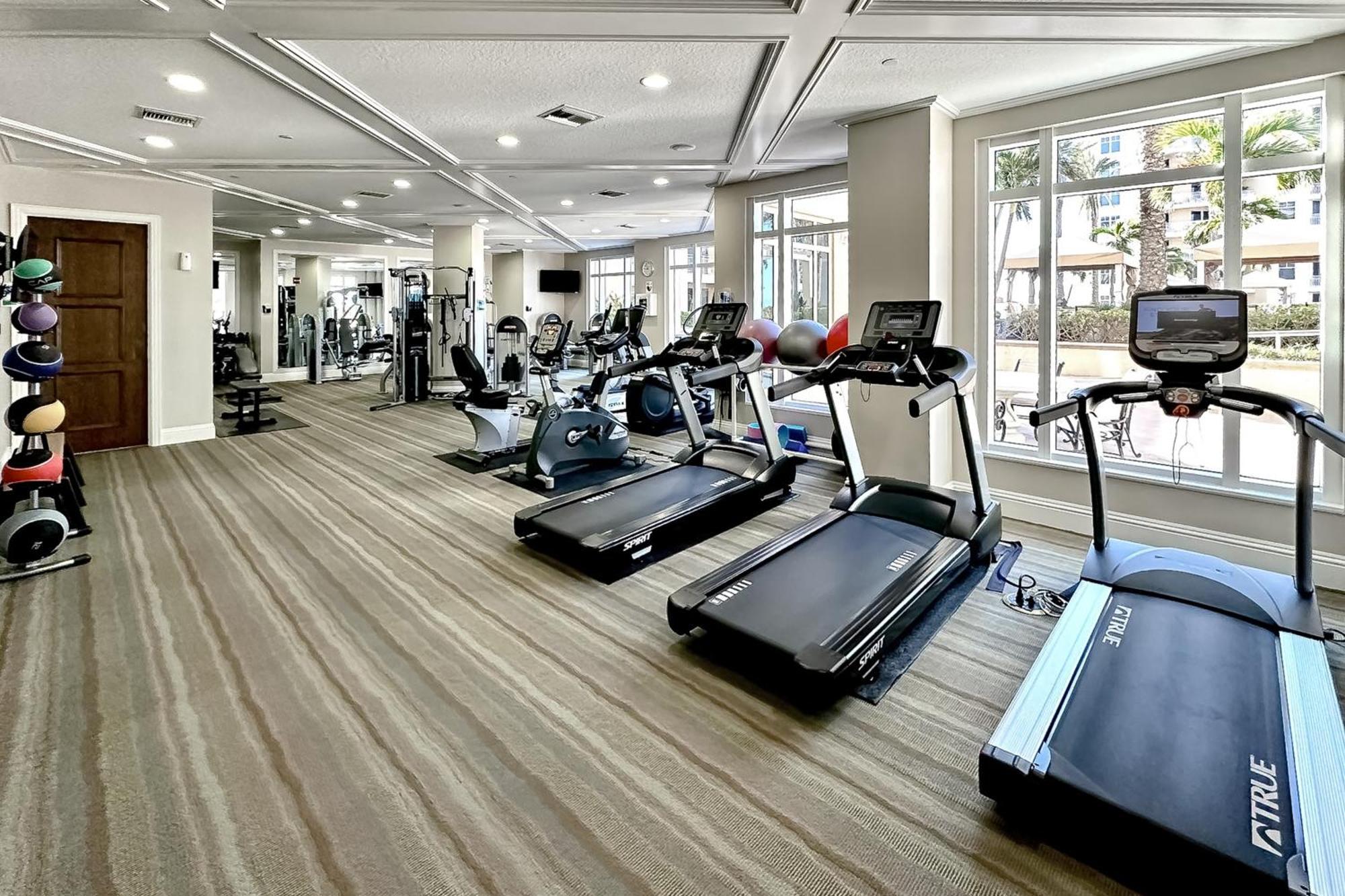 Apartment Sandpearl Residences 606 *
