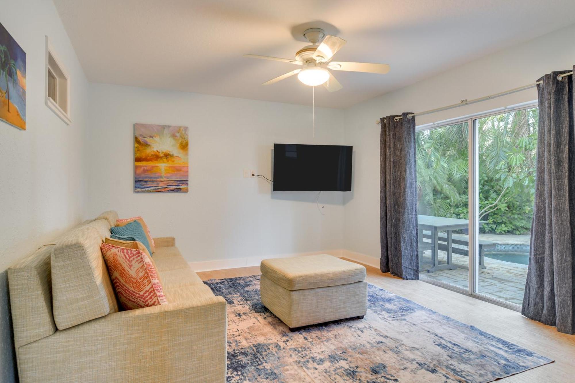 Indian Rocks Oasis - 2 Blocks To Beach! * Clearwater Beach