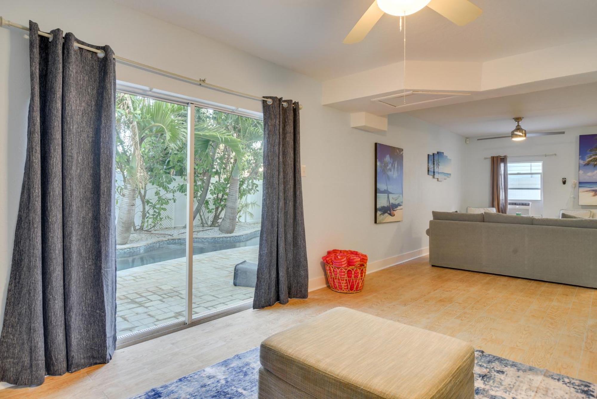Indian Rocks Oasis - 2 Blocks To Beach! *