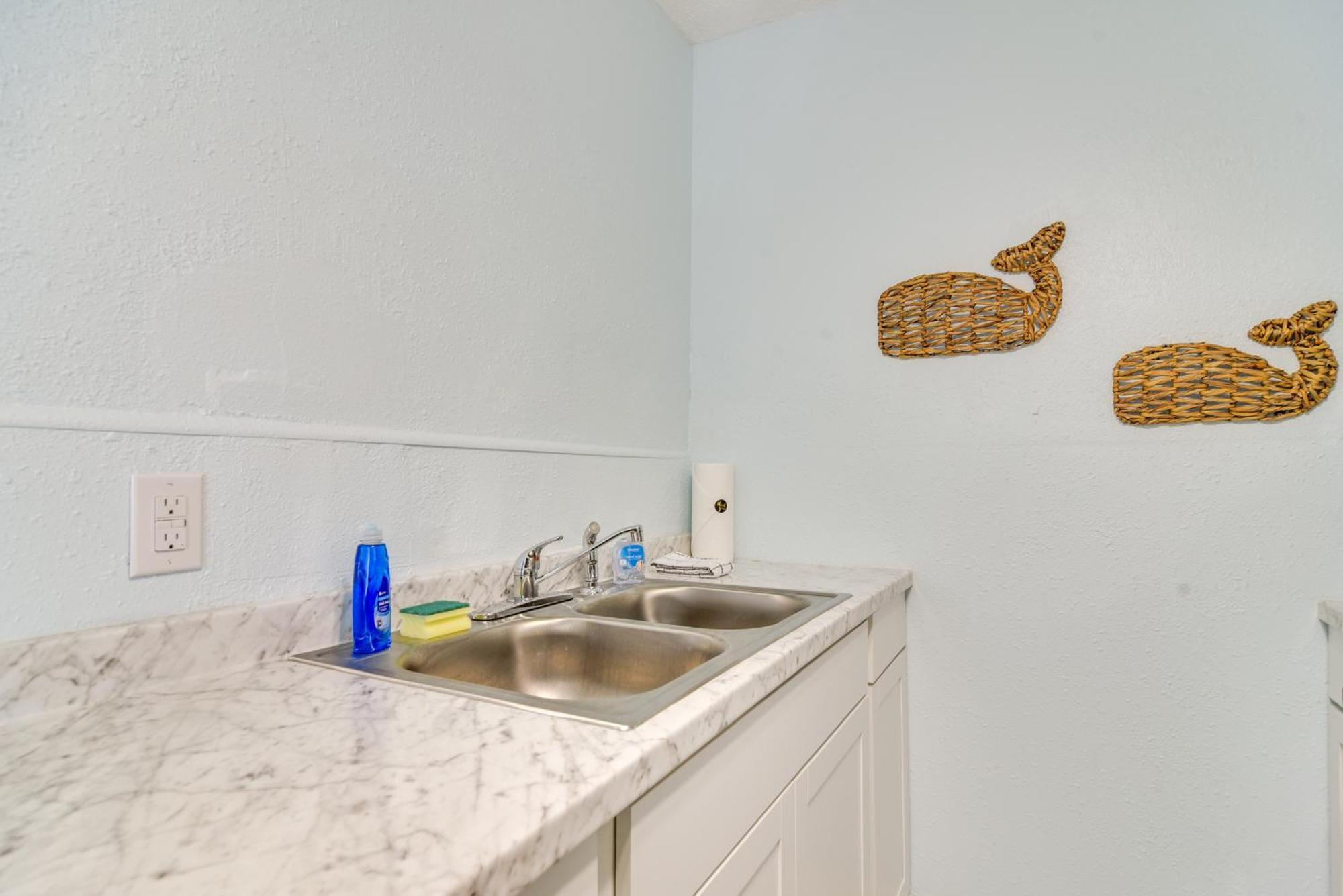 Florida Unit Steps From Indian Rocks Access! *