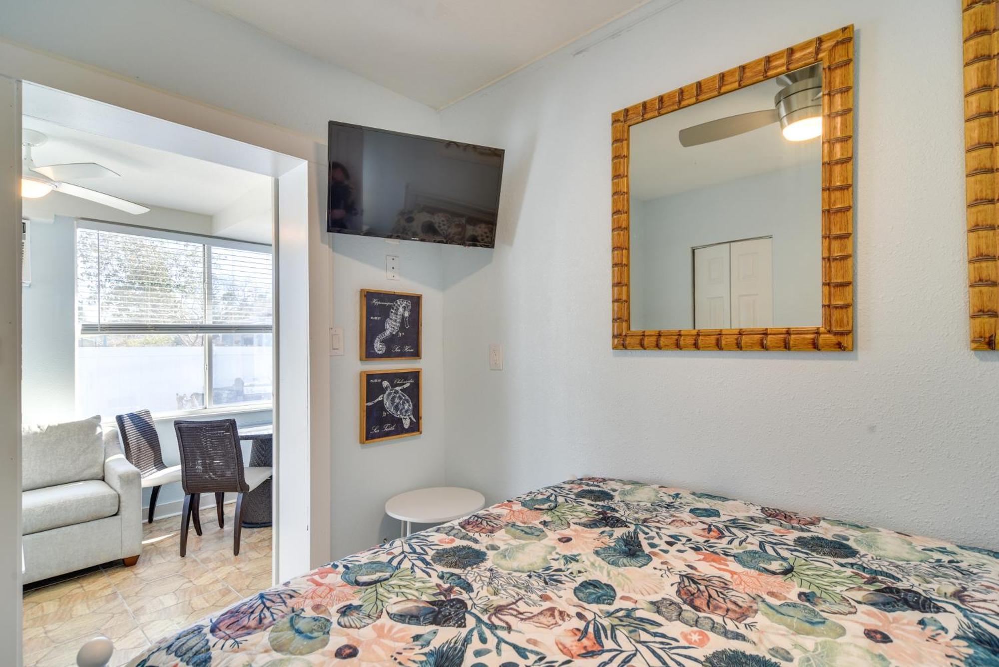 Florida Unit Steps From Indian Rocks Access! Clearwater Beach