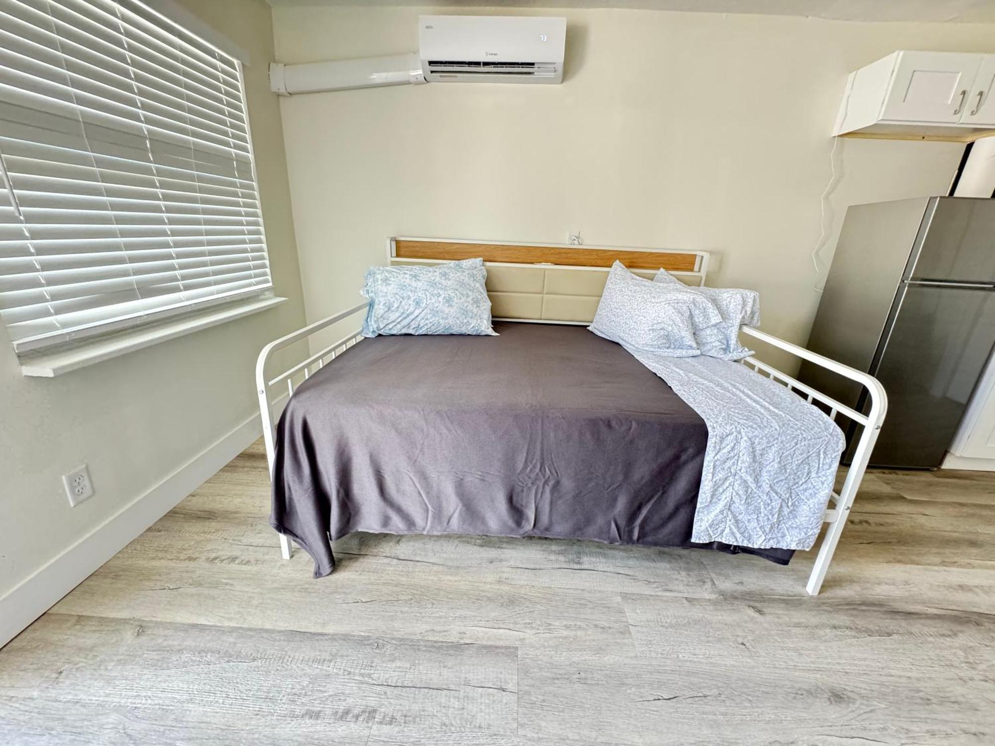 Sunny Shores Retreat 3a Apartment