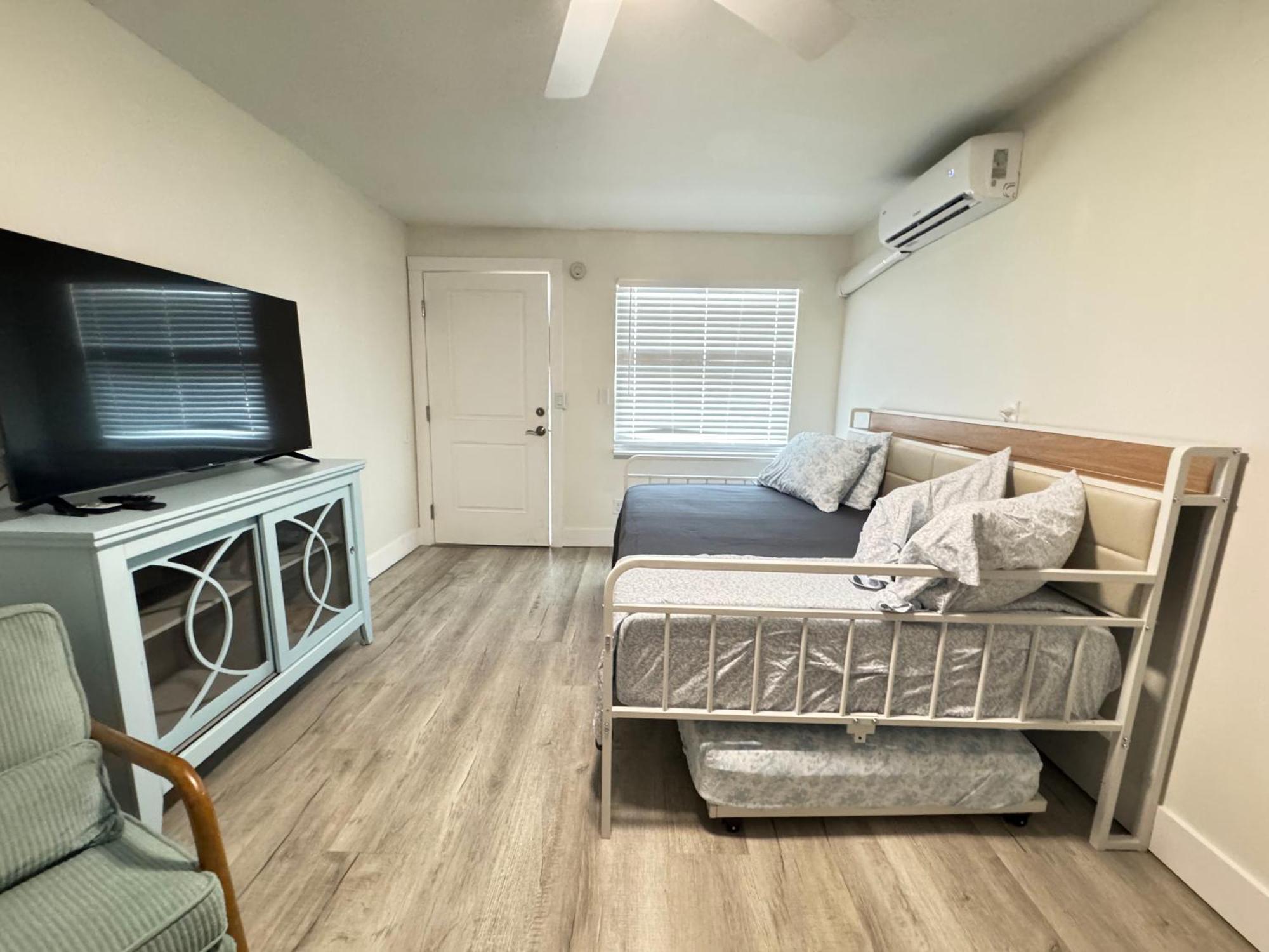 Sunny Shores Retreat 3a Apartment *