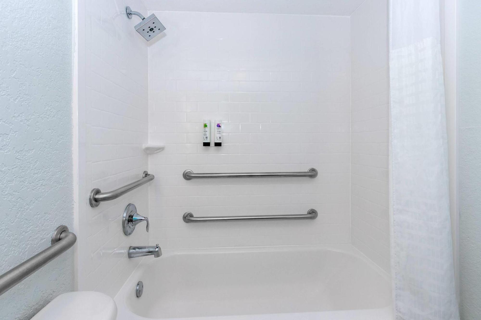 Dolphin Sands Clearwater Beach, Ascend Collection Clearwater Beach