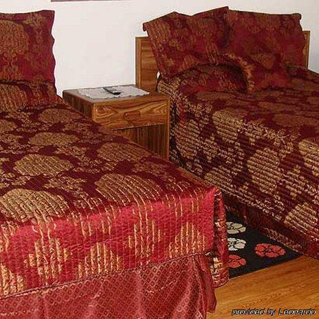 Beachwalk Motel 2*