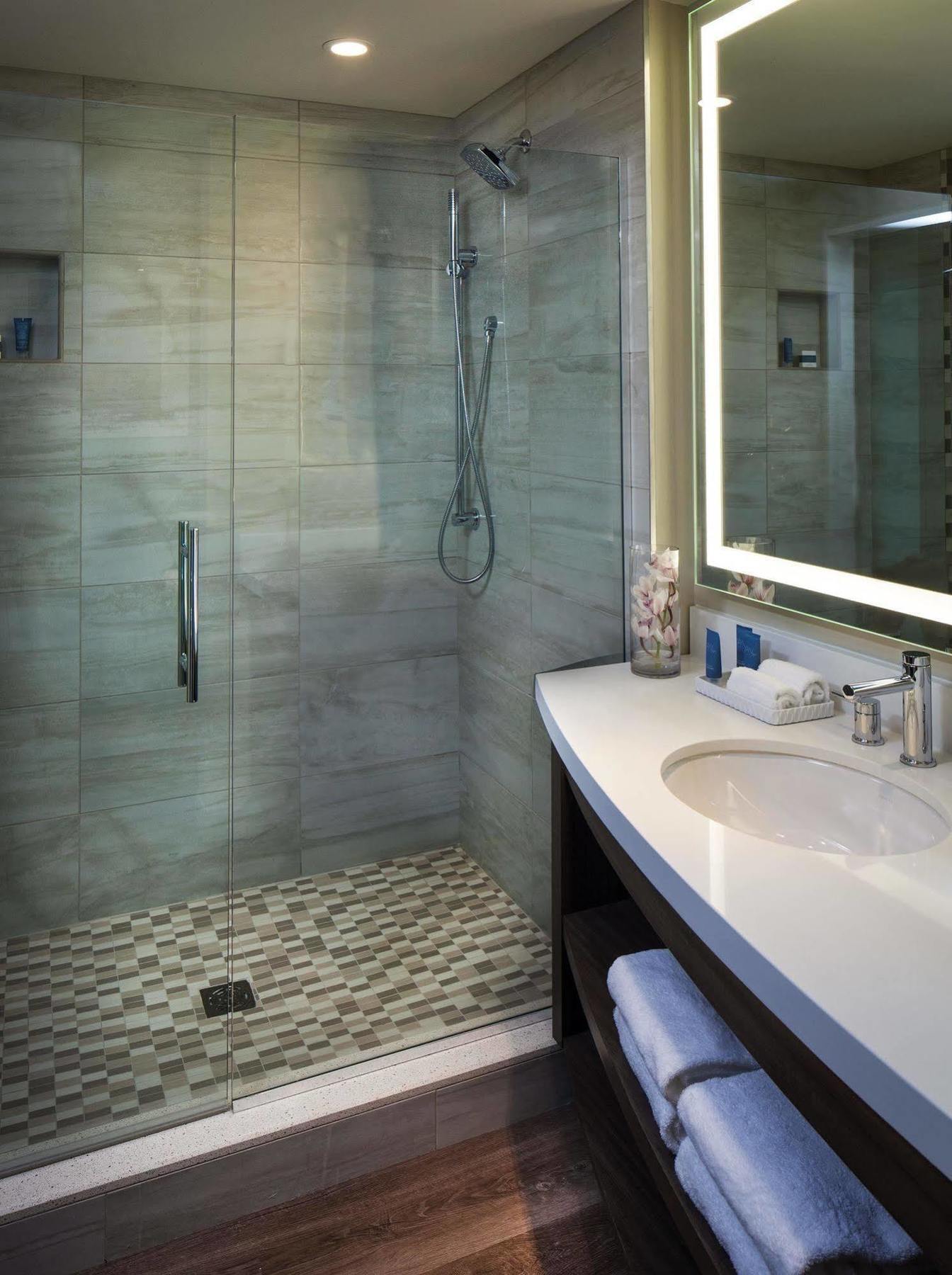 Opal Sands Resort 4*