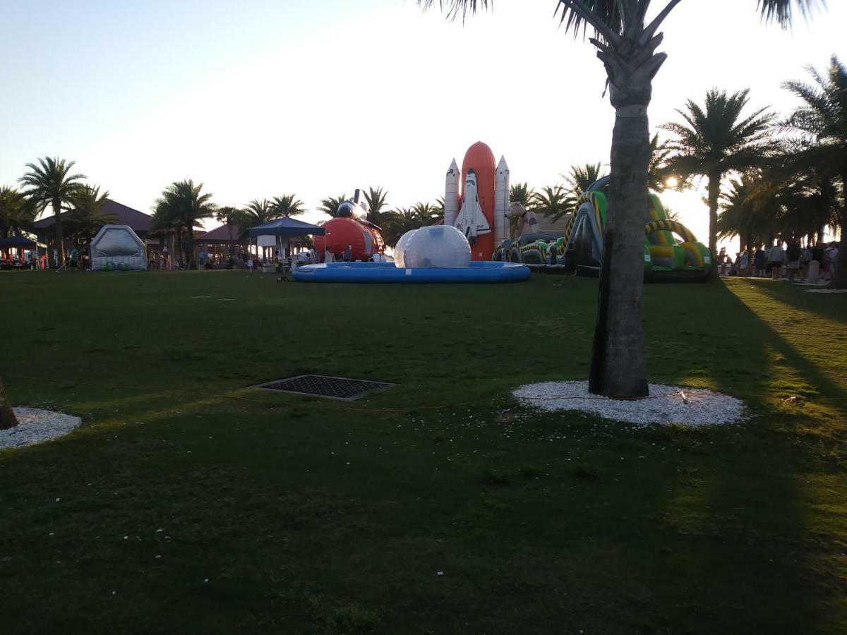 Tropical Sky Ranch Motel