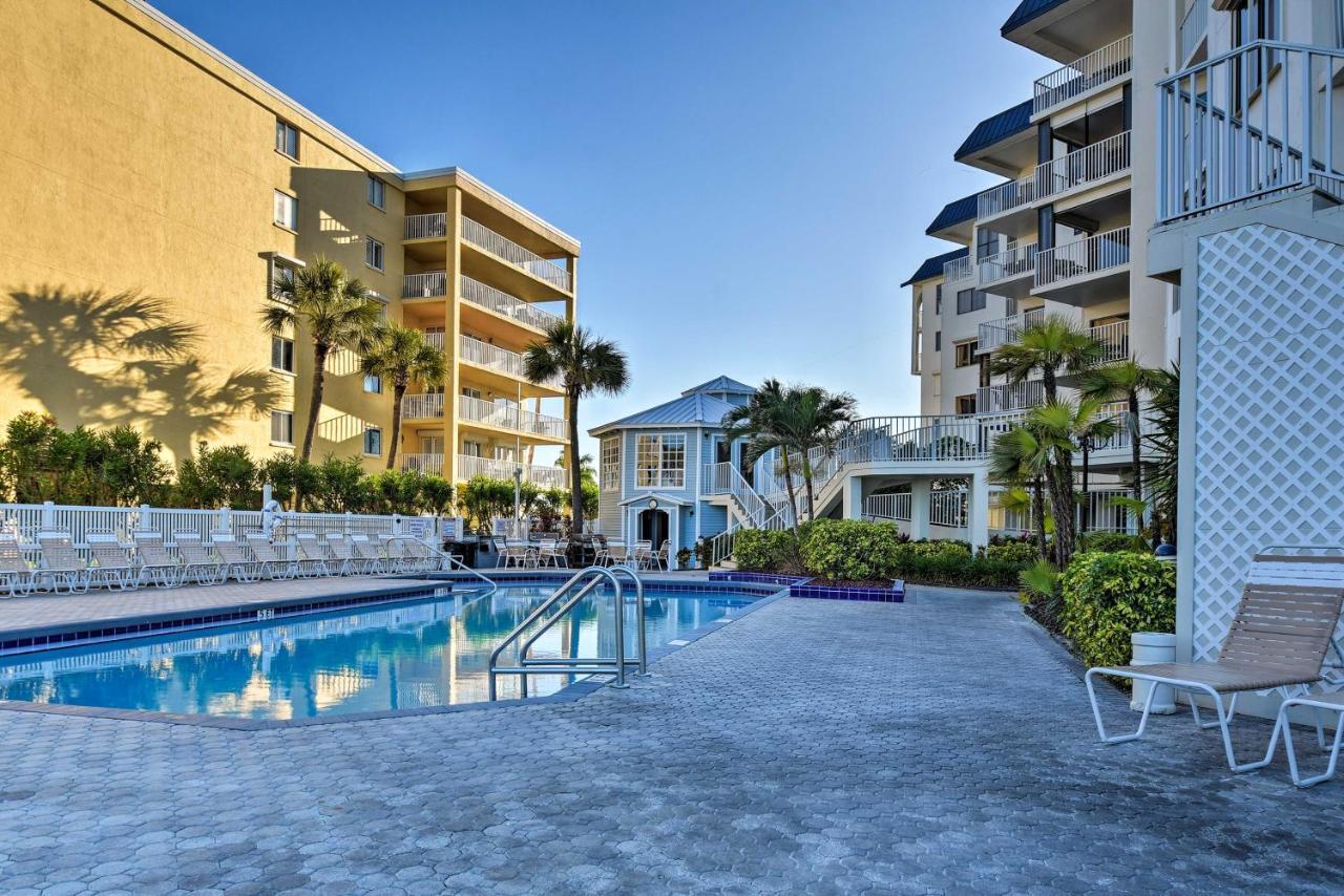 Indian Shores With Pool And Sunset View! Apartment