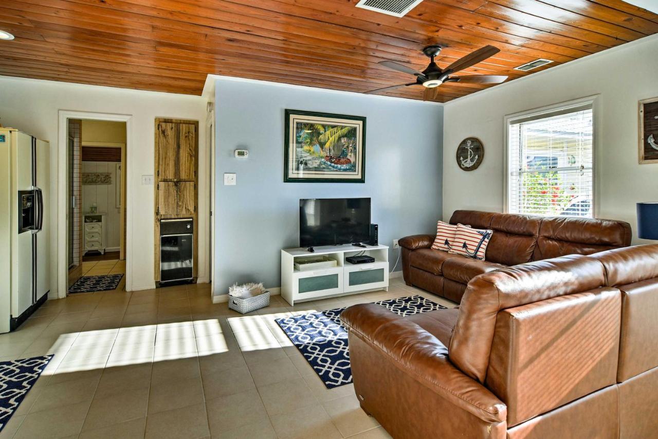 Indian Shores With - Steps To Beach! Clearwater Beach