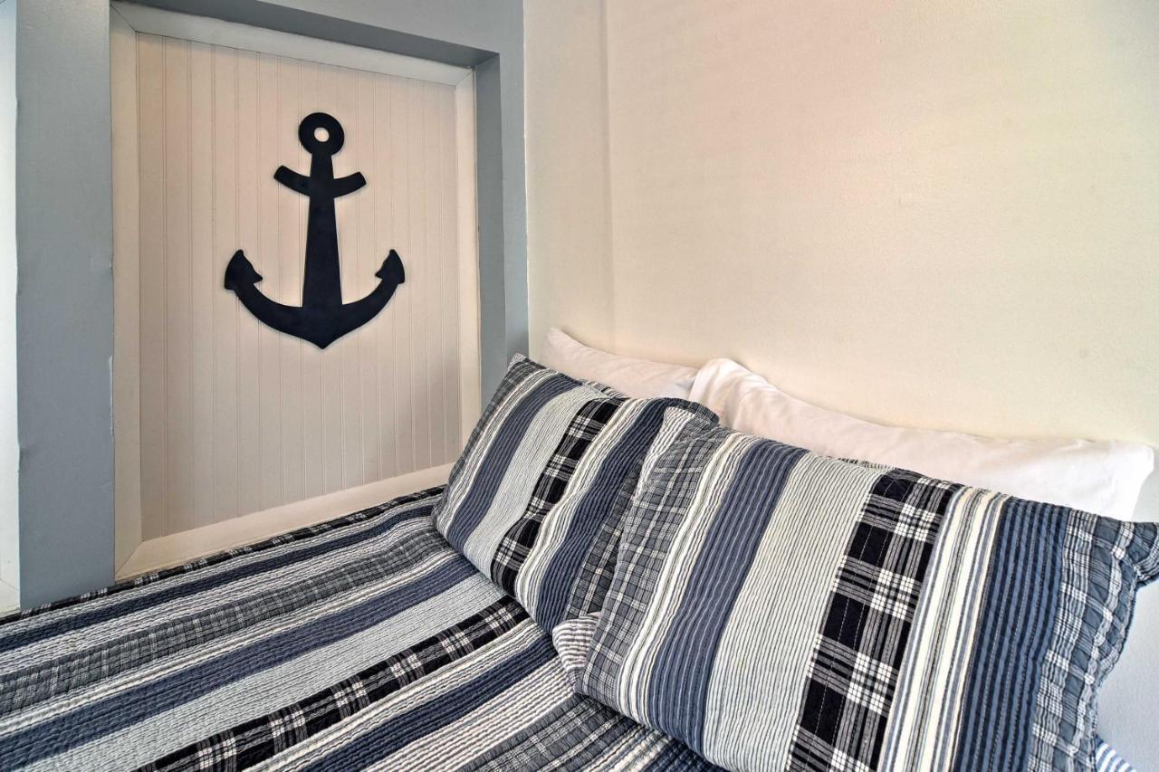 Holiday home Indian Shores With - Steps To Beach!