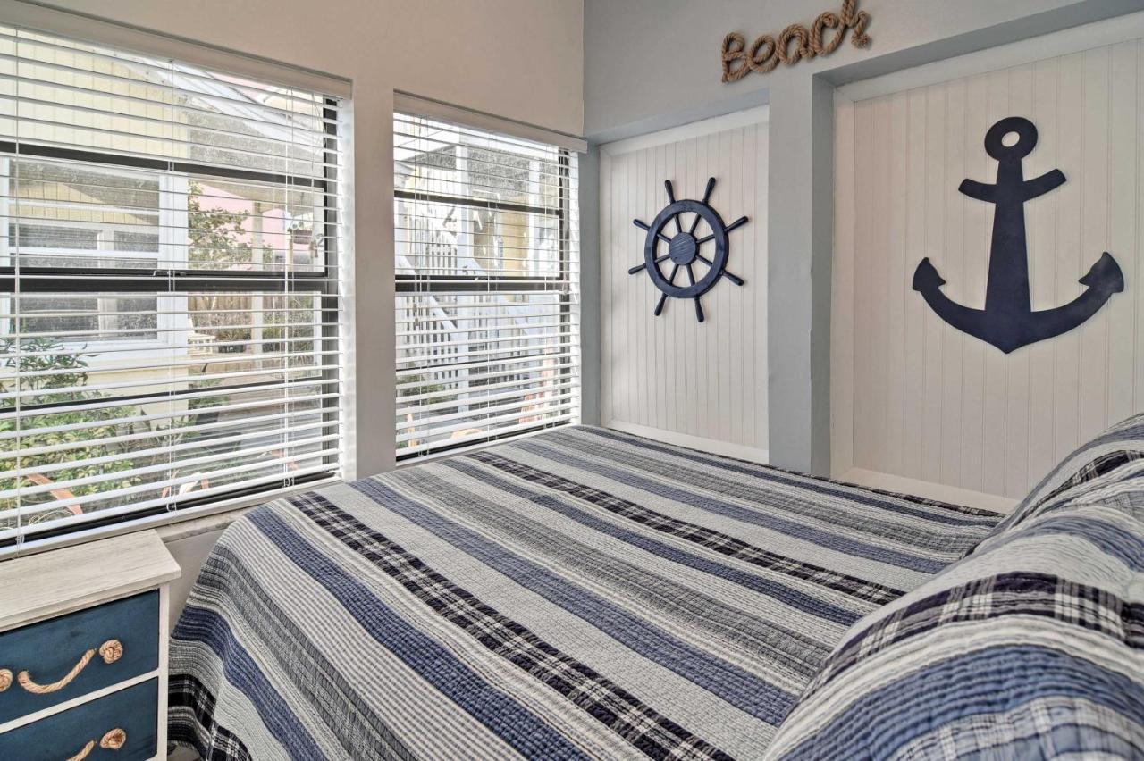 Indian Shores With - Steps To Beach! Holiday home